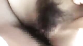 Prsata MILF se čudno zabava s svojim pastorkom