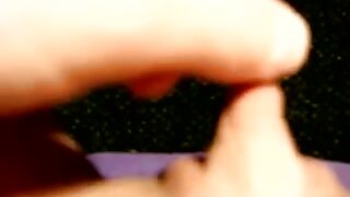 Prsata punca Blair Williams obožuje joške