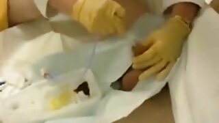 Znojno ustvarjanje ljubezni s slutno mlado lepotico