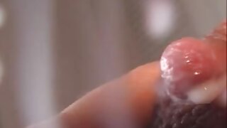 Razigrana mlada kurba Piper Perri je spet uničena