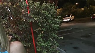 Plešasti stari kurac, ki zapelje svojo seksi pastorko