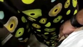 Najstniška squirter poskusi svoj prvi črn kurac