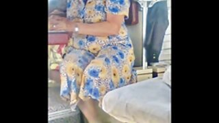 Zreli pobrati in sestre uživajo v trdem jebanju