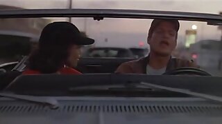 Modrooka blondinka Khloe Kapri sesa svojega očima