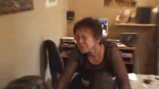 Ponytailed Asian hottie uničil ogromen tiča