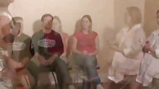 Par pohotnih lezbijk, ki se poredno zabavajo z zadnjim čepom